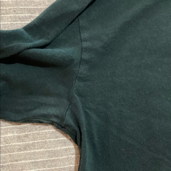 Aritzia Sunday Best dark green shirt - Picture 4 of 4